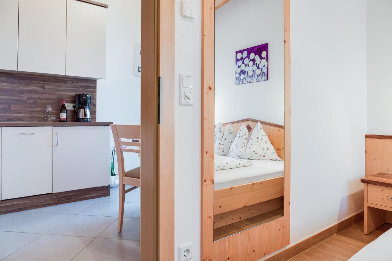 Hofschenke Pfeiftal - Heuduft Apartment San Martino In Passiria  Exterior photo